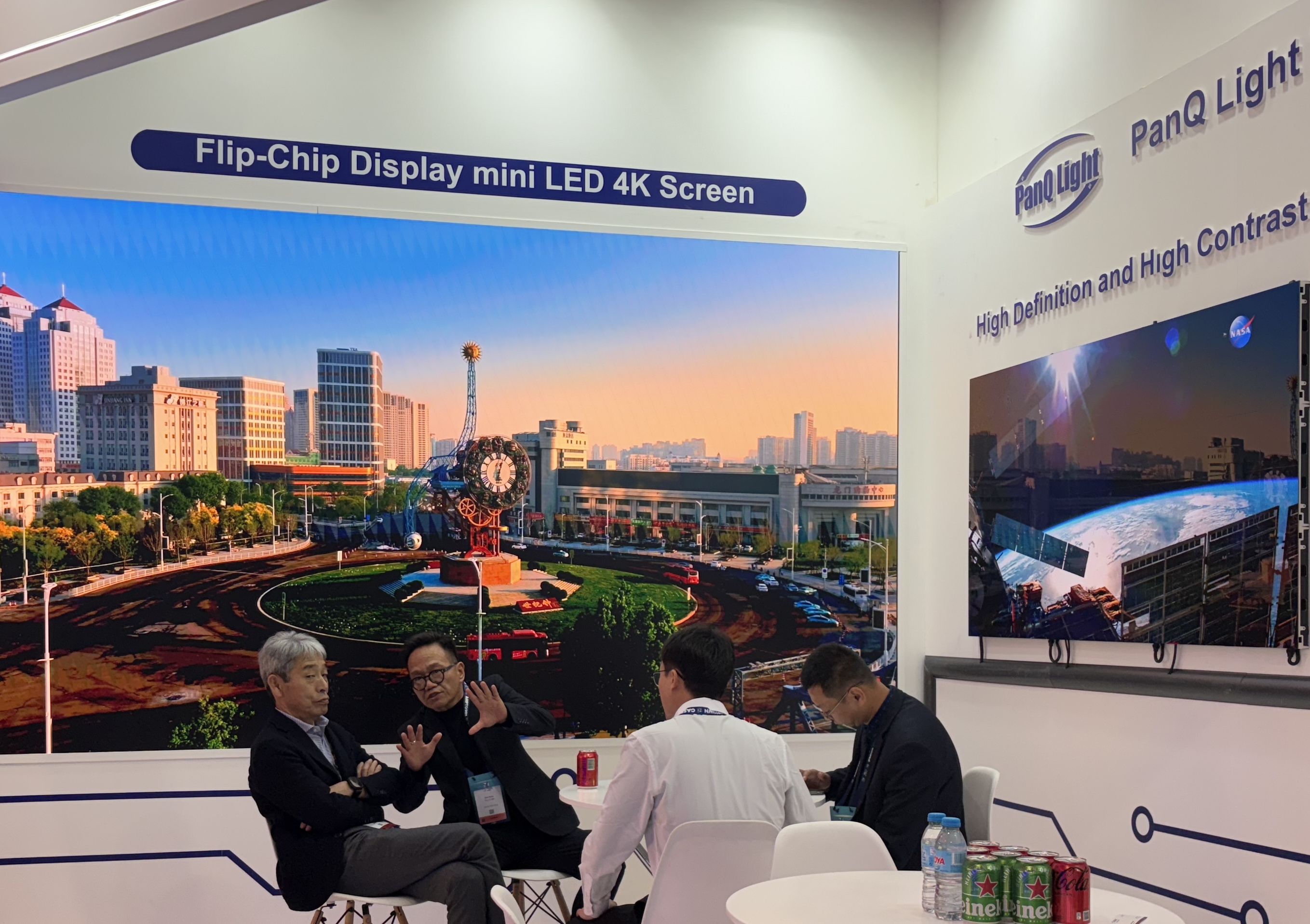 聚焦长期价值·点亮全球视界 | 粒量科技亮相巴塞罗那ISE2026  镜面/低功耗LED显示方案惊艳全球